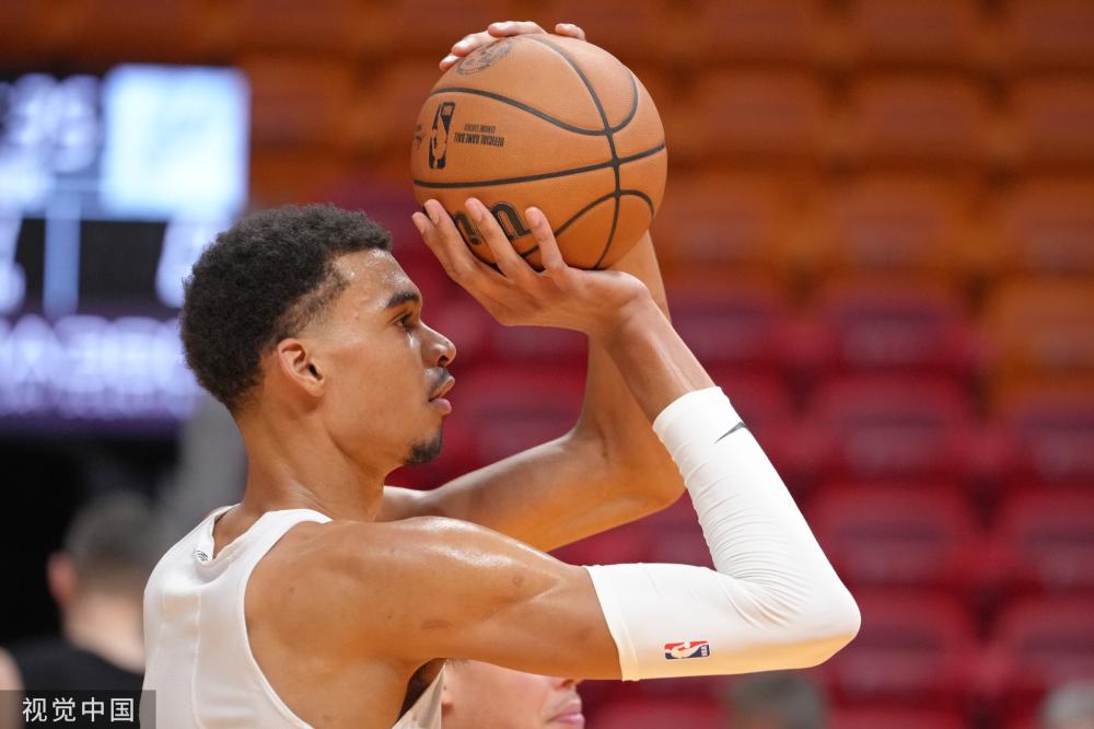 而昨晚休斯 而昨晚休斯