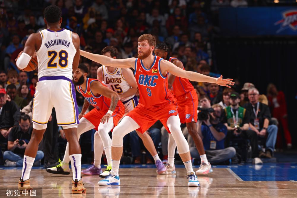 员的他在第 员的他在第