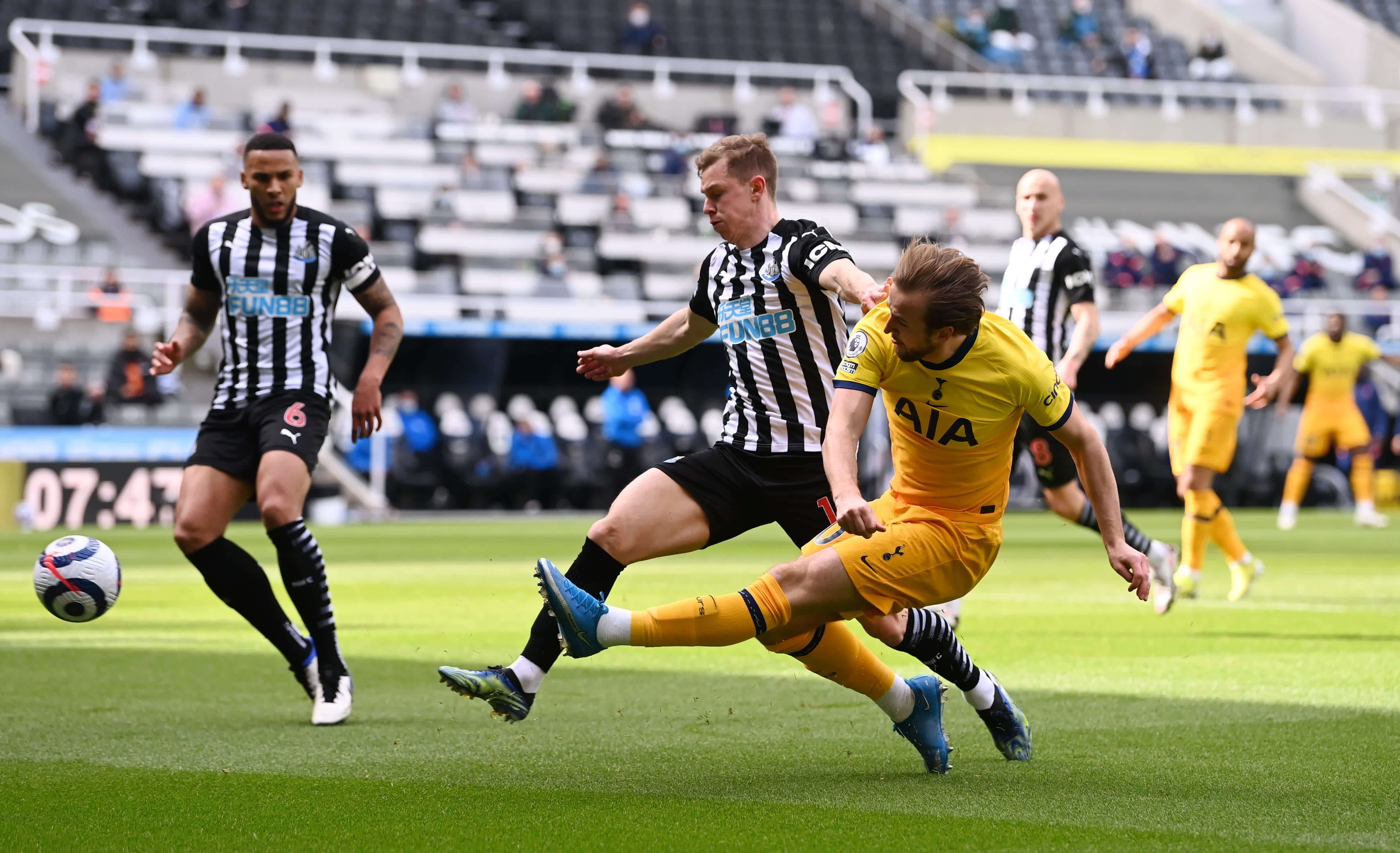 瓜迪奥拉：相比之前的比赛我们控球更多了 胡桑诺夫太年轻会吸取经验的